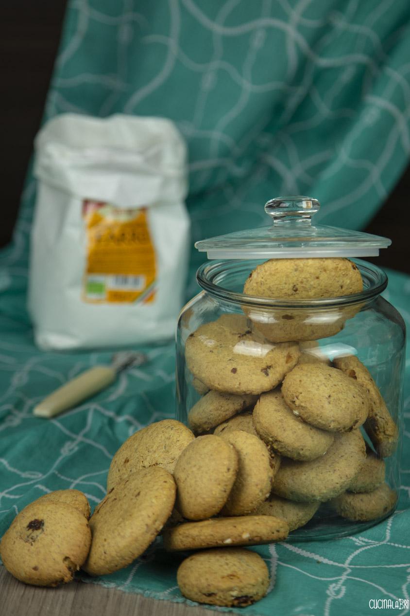 Biscotti di Farro, Mandorle e Uva Passa con Olio di Cocco - Cucinalabri