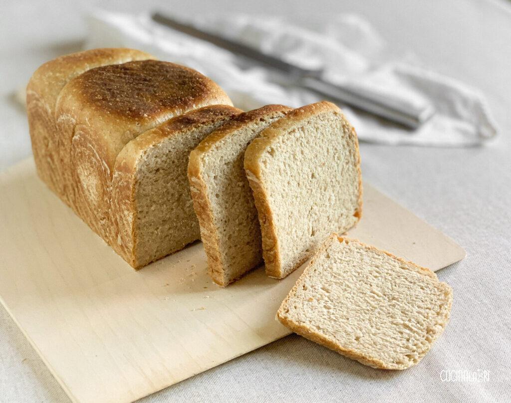 Pancarrè o pane in cassetta con lievito madre